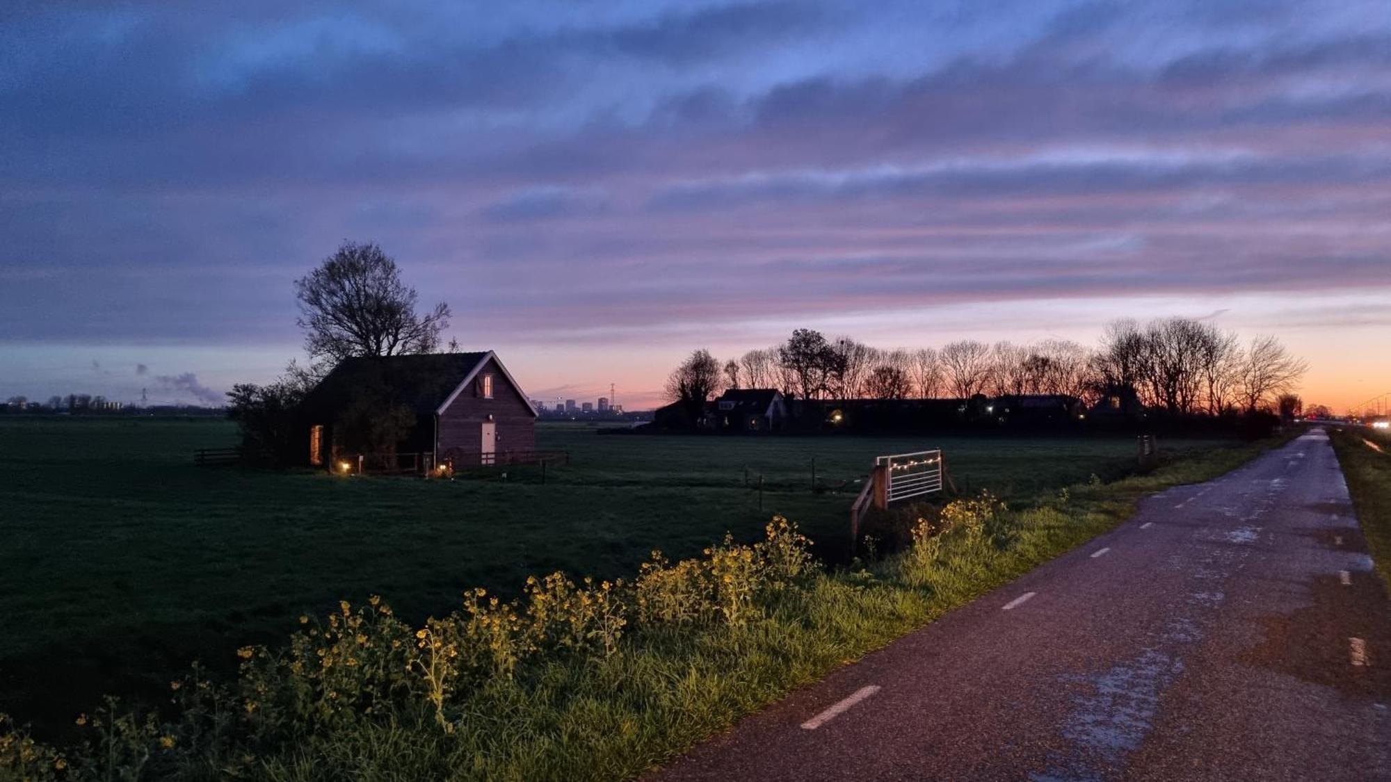 City Farmers Lodge, A Guesthouse With A Skyline View In Rural Amsterdam Eksteriør billede